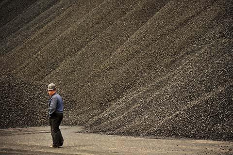 2017年全球煤炭市场供应或偏紧